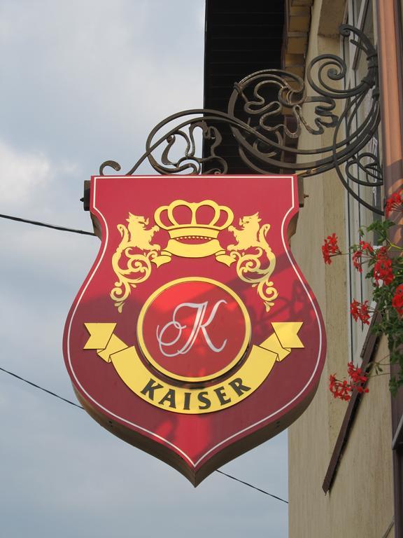 Kaiser Hotel Chernivtsi Exterior photo